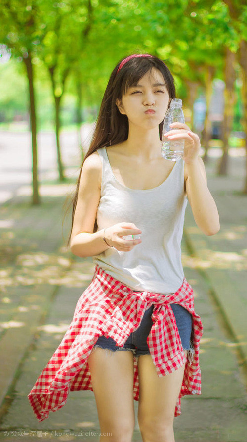 “胡利安·门德斯：阿根廷美洲狮队的传球核心，未来不可限量”