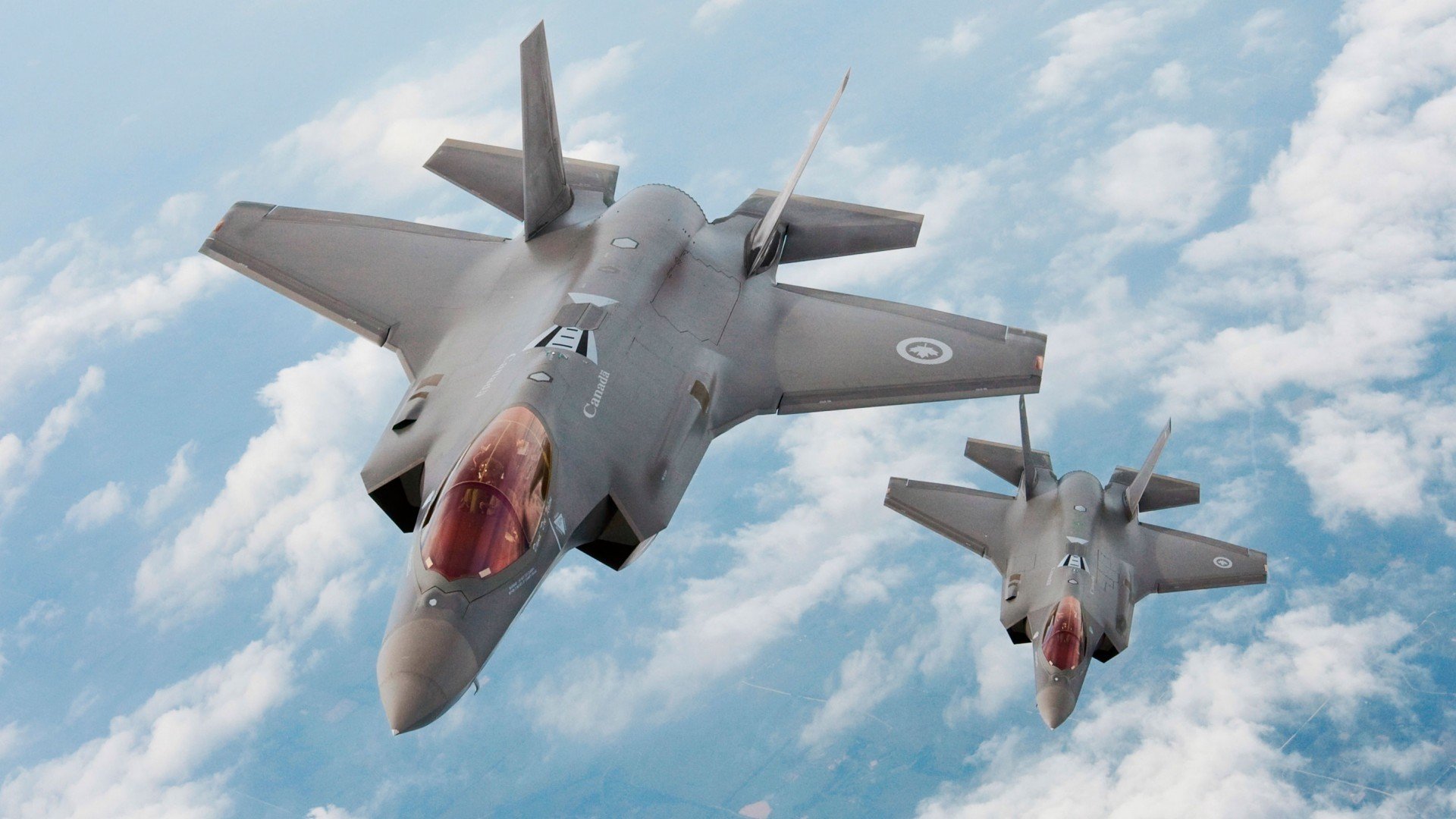 体育教师走进校园开设讲座引导青少年树立健康运动观念，体育教师讲座主题